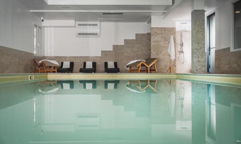 theregentsanmarino de tages-spa-mit-pool-im-hotel-ein-san-marino 020